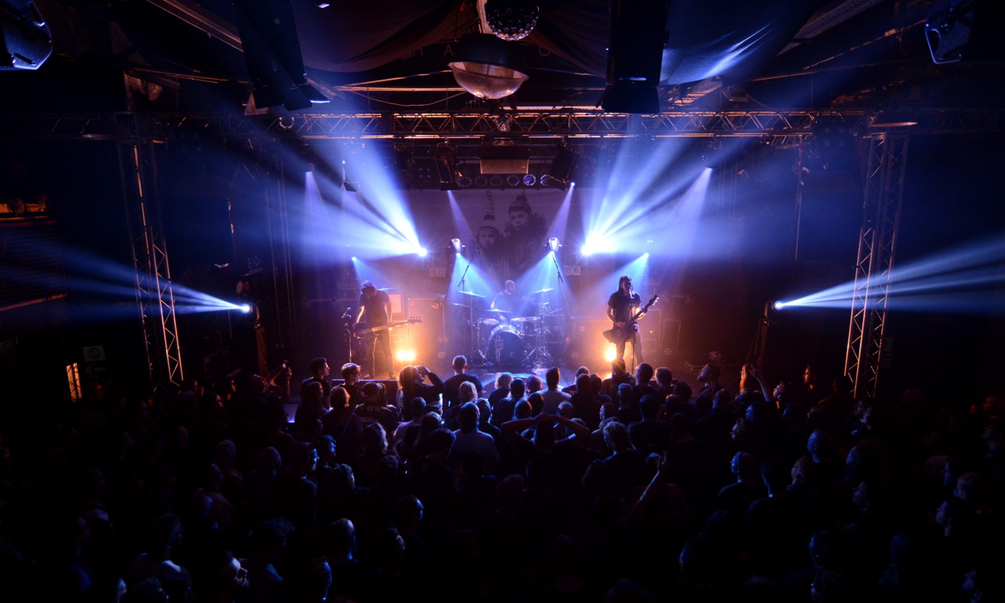 Using my AKAI MIDI controller on Chamsys via In Lights n' Stuff